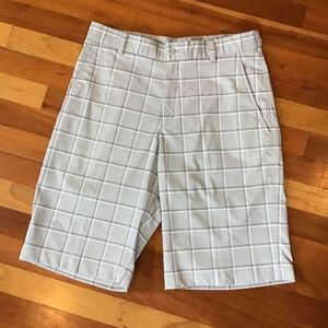 Nike Golf Shorts Medium Men's Beige Check Plaid Lightweight Flat Front